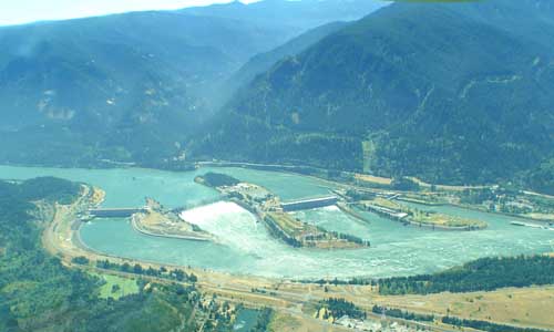 Hydro Dam on the Columbia River east of Portland