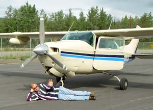 Ueli, waiting for the sun for the next leg ...